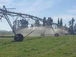 Underslung irrigator